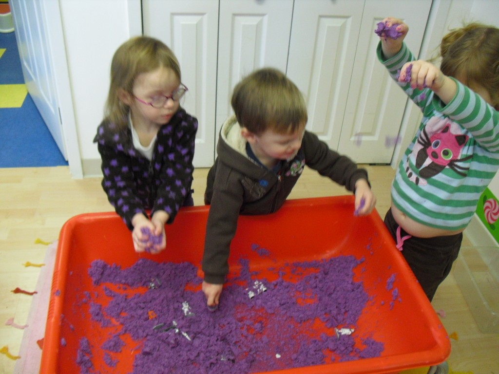 moon sand table